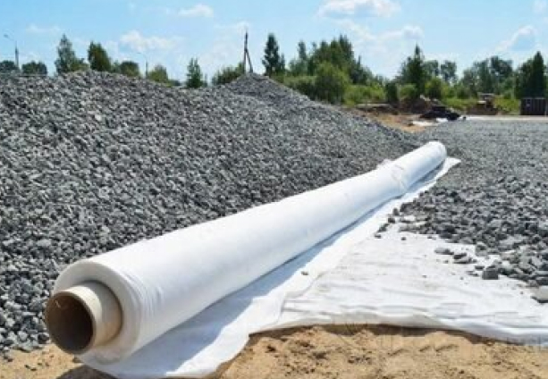 Какую плотность геотекстиля лучше выбрать под щебень